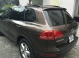 Volkswagen Touareg 2013 - Cần bán xe Volkswagen Touareg sản xuất 2013, màu nâu