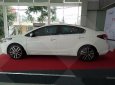 Kia Cerato 1.6L AT 2016 - Cần bán Kia Cerato 1.6L AT đời 2016, màu trắng