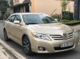 Toyota Camry LE 2.5 2010 - Bán Toyota Camry LE 2.5AT đời 2010, màu vàng, nhập khẩu nguyên chiếc chính chủ