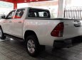 Toyota Hilux 2.4E MT 2017 - Toyota Hilux 2017 chính hãng, mới 100%, 675 triệu, LH: 0932506503