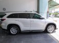 Toyota Highlander LE 2015 - Cần bán xe Toyota Highlander LE đời 2015, màu trắng, xe nhập