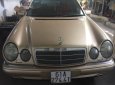 Mercedes-Benz E class E230 1999 - Bán Mercedes E230 1999, màu vàng, nhập khẩu, 220tr