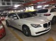 BMW 7 Series 750Li 2010 - Chính chủ bán BMW 7 Series 750Li đời 2010, màu trắng, nhập khẩu