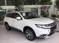 Mitsubishi Stavic 2.0 CVT 2016 - Cần bán xe Mitsubishi Outlander 2.0 CVT model 2017, màu trắng, có trả góp 0906.884.030