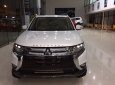 Mitsubishi Stavic 2.0 CVT 2016 - Cần bán xe Mitsubishi Outlander 2.0 CVT model 2017, màu trắng, có trả góp 0906.884.030