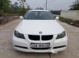 BMW 3 Series 320i 2008 - Cần bán xe BMW 3 Series 320i đời 2008, màu trắng, 520 triệu