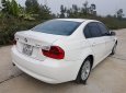 BMW 3 Series 320i 2008 - Cần bán xe BMW 3 Series 320i đời 2008, màu trắng, 520 triệu