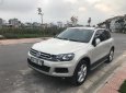 Volkswagen Touareg 2014 - Chính chủ bán Volkswagen Touareg đời 2014, màu trắng, nhập khẩu