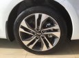 Kia Rondo 2.0 GATH 2016 - Cần bán xe Kia Rondo 2.0 GATH đời 2017, giá ưu đãi, giảm ngay 15 triệu khi mua xe trong tháng