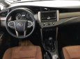 Toyota Innova 2.0E 2017 - Cần bán xe Toyota Innova 2.0E đời 2017, màu trắng