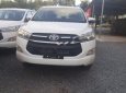 Toyota Innova 2.0E 2017 - Cần bán xe Toyota Innova 2.0E đời 2017, màu trắng