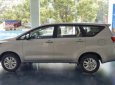 Toyota Innova   2.0MT  2017 - Bán Toyota Innova 2.0MT năm 2017, màu bạc, giá 726tr