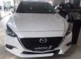 Mazda 3 2017 - Bán Mazda 3 đời 2017, màu trắng, giá 659tr