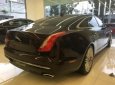 Jaguar 2017 - Cần bán giá xe Jaguar XJL Portfolio 3.0 màu trắng, màu nâu, xanh, đen đời 2017, màu đen, nhập khẩu nguyên chiếc
