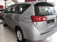 Toyota Innova 2.0E MT 2017 - Bán lỗ vốn Toyota Innova E 2018, giảm 40 triệu full đồ, bao lăn bánh