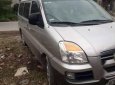 Hyundai Starex 2004 - Bán ô tô Hyundai Starex đời 2004, màu bạc số sàn