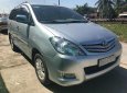 Toyota Innova G 2009 - Cần bán gấp Toyota Innova G đời 2009, màu bạc xe gia đình