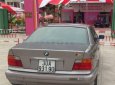 BMW 3 Series 320i 1998 - Cần bán gấp BMW 3 Series 320i đời 1998, màu xám, xe nhập, giá chỉ 123 triệu