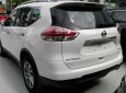 Nissan X trail 2.5 SV 2017 - Nissan X-Trail 2.5 Full Option 2017 màu trắng, giảm 200tr. Xe giao ngay