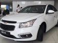 Chevrolet Cruze LT 1.6L 2017 - Bán Chevrolet Cruze LT 1.6L năm 2017, màu trắng 