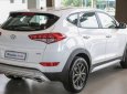 Hyundai Tucson 1.6 GDI 2018 - Bán Hyundai Tucscon 2.0 gầm cao 2018. Cam kết giá tốt nhất