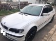 BMW 3 Series 318i 2005 - Cần bán xe BMW 3 Series 318i năm 2005, màu trắng xe gia đình