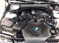 BMW 3 Series 318i 2005 - Cần bán gấp BMW 3 Series 318i sản xuất 2005, màu trắng, xe nhập, xe gia đình, giá tốt