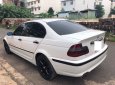 BMW 3 Series 318i 2005 - Cần bán gấp BMW 3 Series 318i sản xuất 2005, màu trắng, xe nhập, xe gia đình, giá tốt