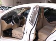 Toyota Innova E 2.0MT 2014 - Cần bán Toyota Innova E 2.0MT 2014, bạc, 48.000km, 606 triệu