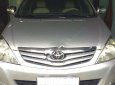 Toyota Innova G 2010 - Cần bán gấp Toyota Innova G 2010, màu bạc còn mới, 393 triệu