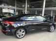 Hyundai Elantra 1.6AT  2017 - Bán gấp Hyundai Elantra 1.6AT bản gia đình 2017, đen, giá 609 triệu, đang KM 80 triệu, hỗ trợ góp, ĐT: 0941.46.22.77