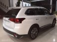 Mitsubishi Stavic 2.0 CVT 2017 - Bán Mitsubishi Outlander 2.0 CVT màu trắng, nhập khẩu, có bán trả góp - liên hệ 0906.884.030