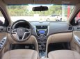Toyota Innova 2.0 MT 2016 - Cần bán Toyota Innova 2.0 MT đời 2016, màu bạc biển TP