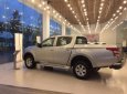 Mitsubishi Triton 4x2 MT 2017 - Bán Mitsubishi Triton 4x2 MT đời 2017, màu bạc, nhập khẩu