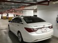 Hyundai Sonata Y20 Royal 2011 - Bán xe Hyundai Sonata đời 2012, màu trắng, nhập khẩu như mới, 695tr