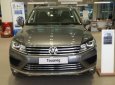 Volkswagen Touareg 2017 - (ĐẠT DAVID) Bán Volkswagen Touareg đời 2017, màu xám, xe mới 100% nhập khẩu chính hãng - LH: 0933.365.188