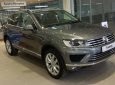 Volkswagen Touareg 2017 - (ĐẠT DAVID) Bán Volkswagen Touareg đời 2017, màu xám, xe mới 100% nhập khẩu chính hãng - LH: 0933.365.188