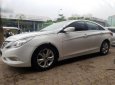 Hyundai Sonata Y20 2011 - Chính chủ bán Hyundai Sonata Y20 đời 2011, màu trắng, nhập khẩu Hàn Quốc