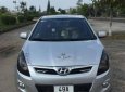 Hyundai i20 2009 - Bán Hyundai i20 sản xuất 2009, màu bạc xe gia đình, giá 330tr