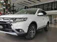 Mitsubishi Outlander 2.0 CVT 2018 - Bán Mitsubishi Outlander 2.0 CVT sản xuất năm 2018, màu trắng