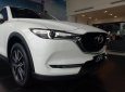 Mazda CX 5 2.5 FWD 2018 - Bán CX-5 2.5 1 cầu màu trắng, có xe giao ngay trong 3 ngày, hỗ trợ vay ngân hàng 90%. Lh 0938 907 088 Toàn Mazda