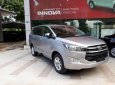 Toyota Innova 2.0E 2018 - Bán xe Toyota Innova 2.0E năm 2018, màu bạc