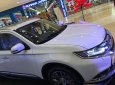 Mitsubishi Outlander 2018 - Bán xe Mitsubishi Outlander CVT 2.0 Premium, màu Xám, giá 941tr