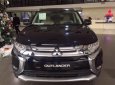 Mitsubishi Outlander 2.0 CVT 2018 - Bán ô tô Mitsubishi Outlander 2.0 CVT 2018, màu đen, 923tr