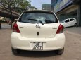 Toyota Yaris 1.3 2010 - Bán Toyota Yaris 1.3 năm sản xuất 2010, màu trắng, nhập khẩu nguyên chiếc, giá chỉ 430 triệu