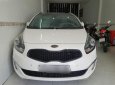 Kia Rondo 2015 - Bán ô tô Kia Rondo năm sản xuất 2015, màu trắng, nhập khẩu nguyên chiếc số tự động giá cạnh tranh