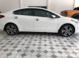 Kia Cerato Signature 1.6 AT 2017 - Bán xe Kia Cerato 1.6AT năm sản xuất 2017, màu trắng số tự động, giá chỉ 600 triệu