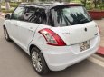 Suzuki Swift 2015 - Cần bán Suzuki Swift đời 2015, hai màu, xe nhập chính chủ