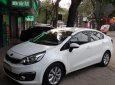 Kia Rio 2017 - Cần bán gấp Kia Rio sản xuất 2017, màu trắng chính chủ, 505tr