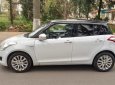 Suzuki Swift 2015 - Cần bán Suzuki Swift đời 2015, hai màu, xe nhập chính chủ